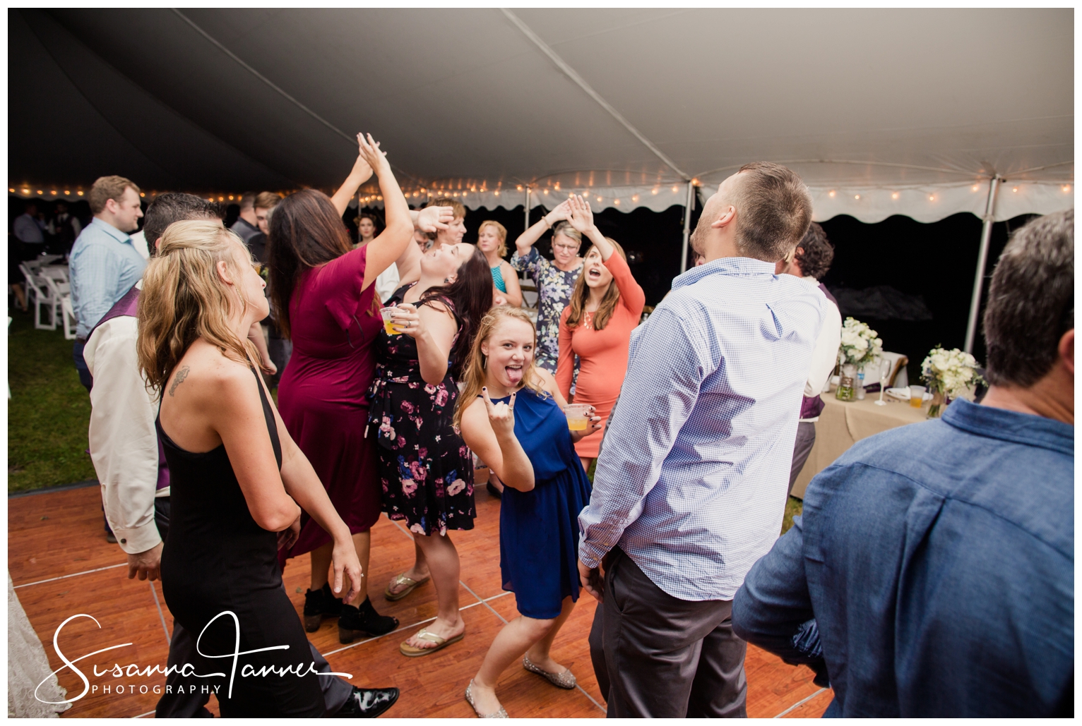 Indianapolis Outdoor Wedding, wedding guests dancing and having fun
